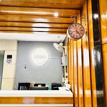 Hotel Megha Inn Lakhnau Kültér fotó