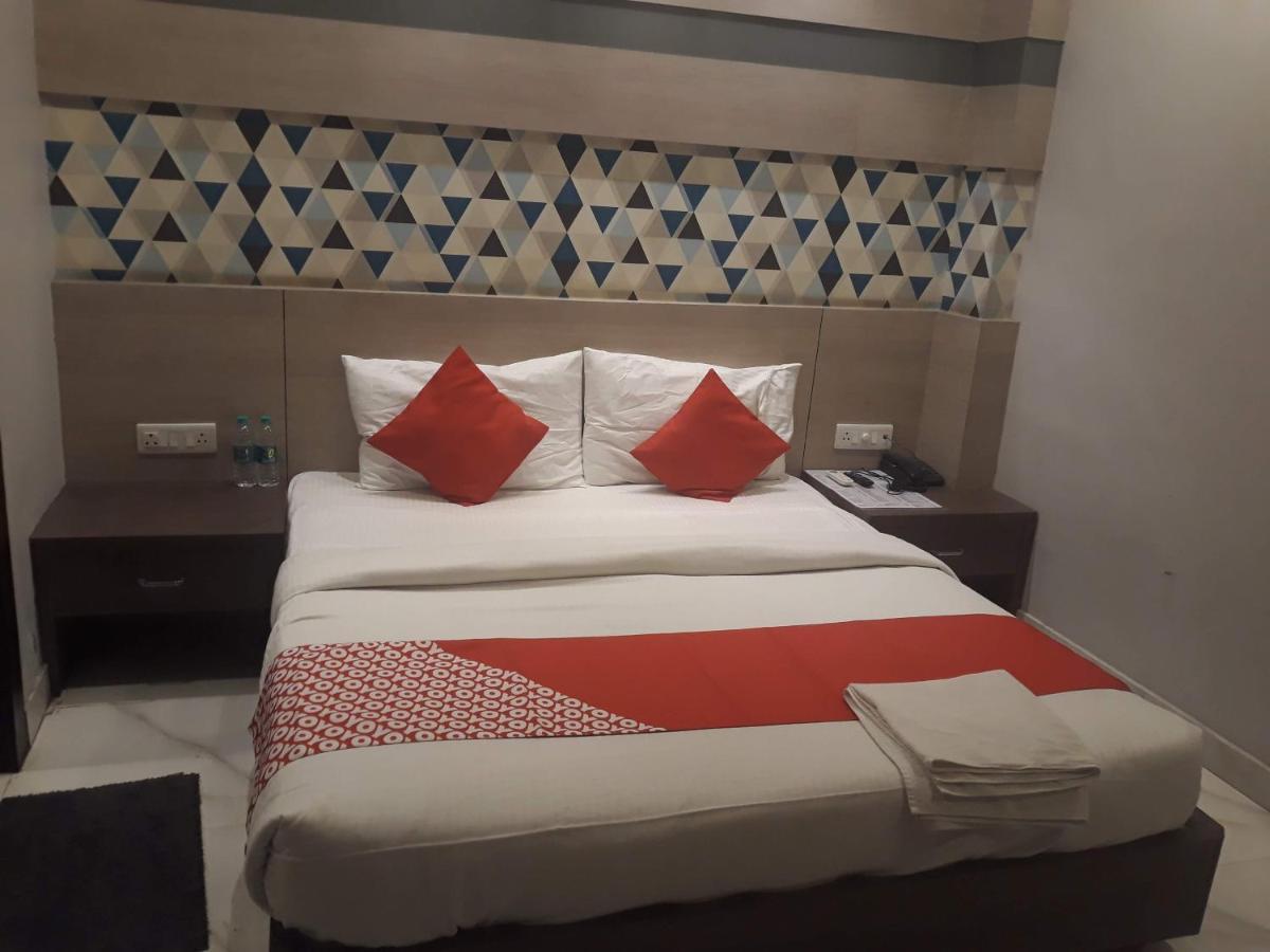 Hotel Megha Inn Lakhnau Kültér fotó