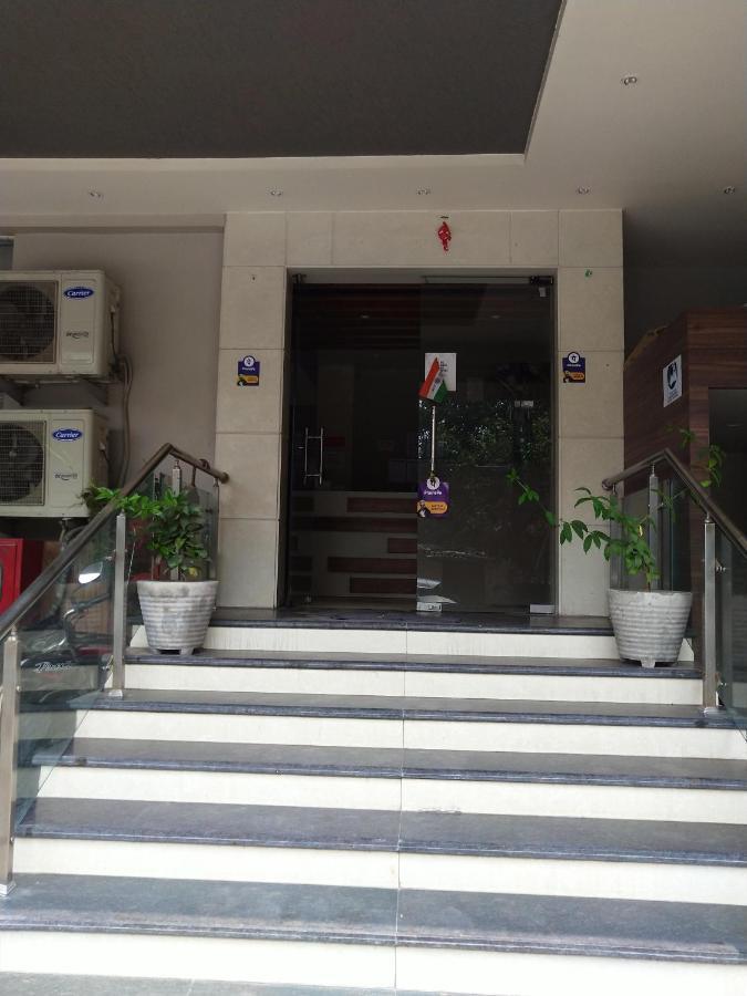 Hotel Megha Inn Lakhnau Kültér fotó