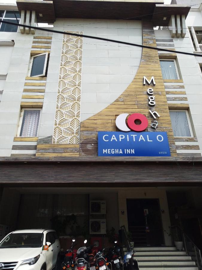 Hotel Megha Inn Lakhnau Kültér fotó
