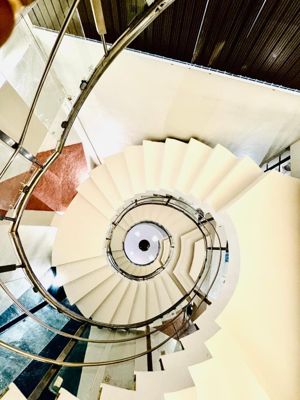 Hotel Megha Inn Lakhnau Kültér fotó